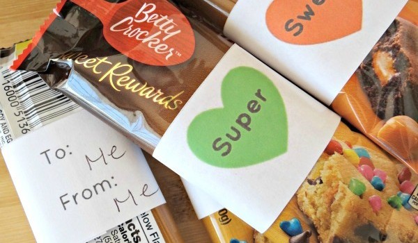 Printable Valentine’s Day Heart Wraps For Candy Bars!